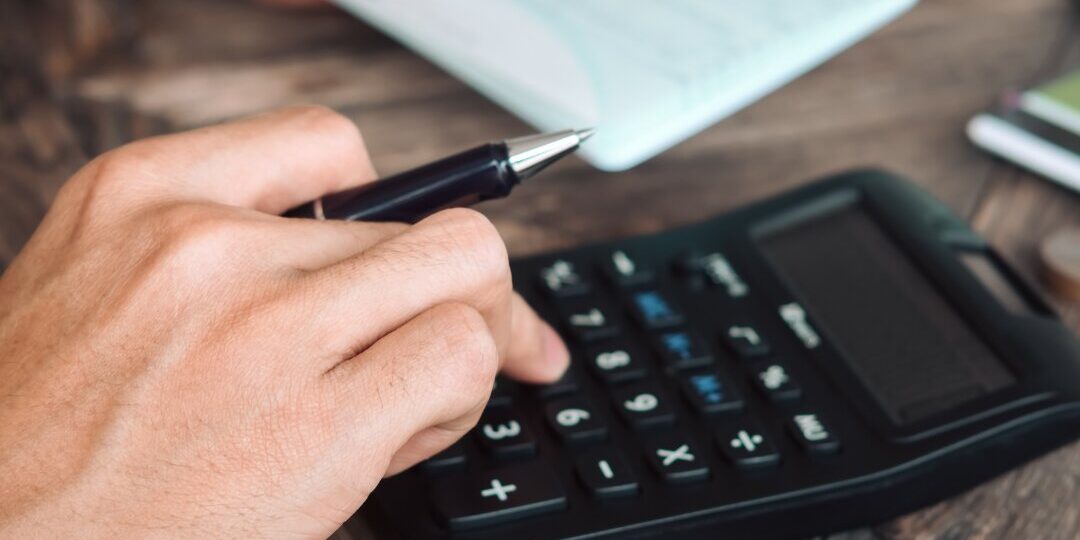 dicas-para-organizar-a-vida-financeira-no-fim-e-começo-do-ano-com-décimo-terceiro-financeira-consicred-bebedouro